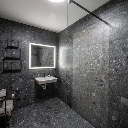 Apartmán In Near Lift, Cleaning Included *