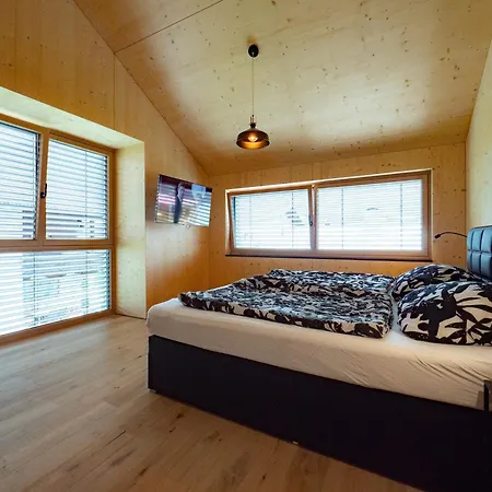 In Near Lift, Cleaning Included