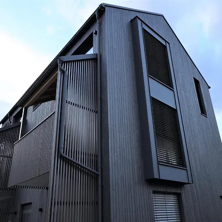 In Near Lift, Cleaning Included Apartment *