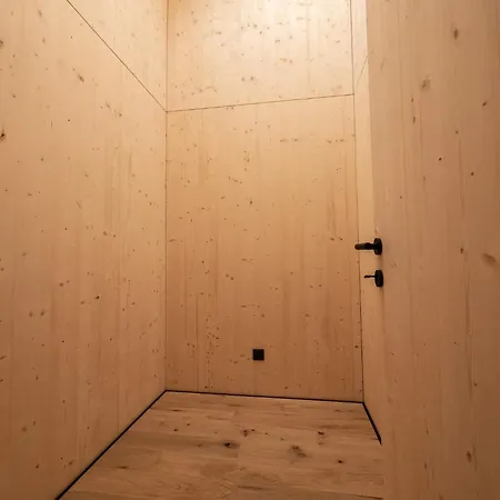 In Near Lift, Cleaning Included Apartmán