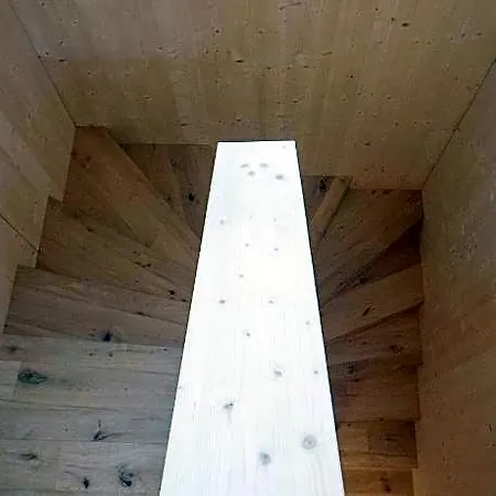 Lejlighed In Near Lift, Cleaning Included