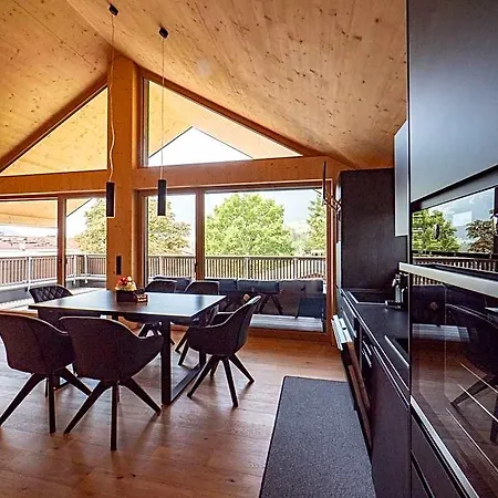 In Near Lift, Cleaning Included Mieders