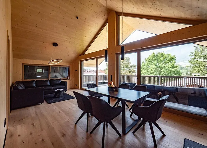 In Near Lift, Cleaning Included ميدرز