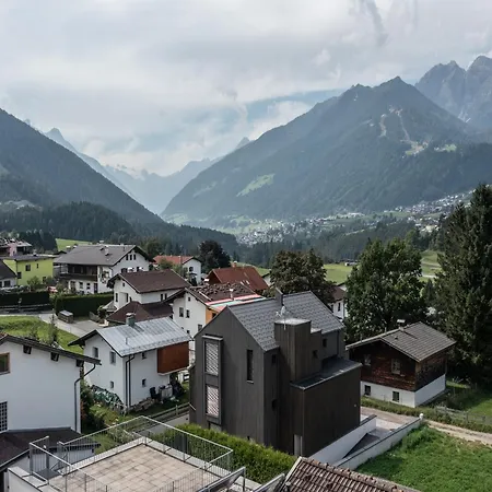 In Near Lift, Cleaning Included