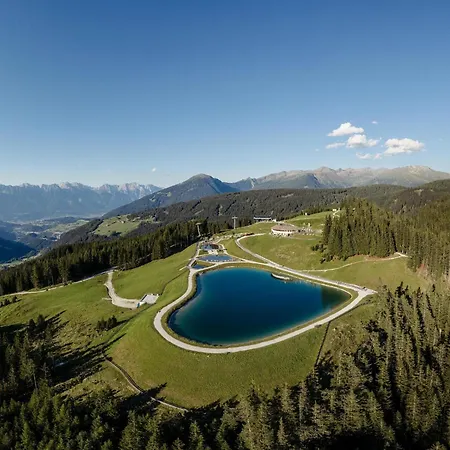 아파트 In Near Lift, Cleaning Included *